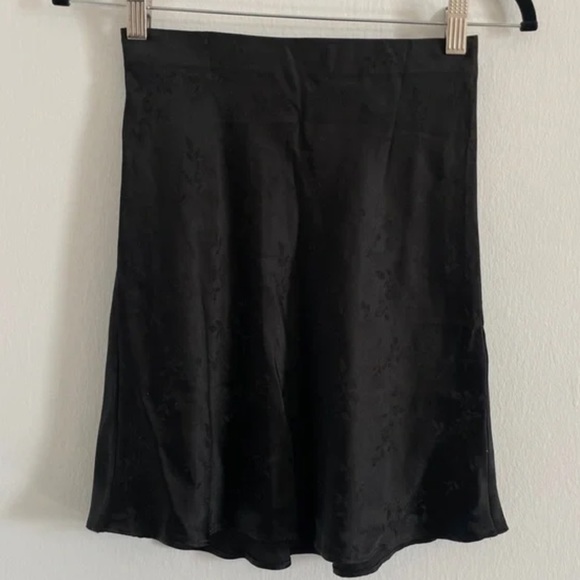 Realization par cookies skirt in black - retails for $165 new without tags - Picture 4 of 4